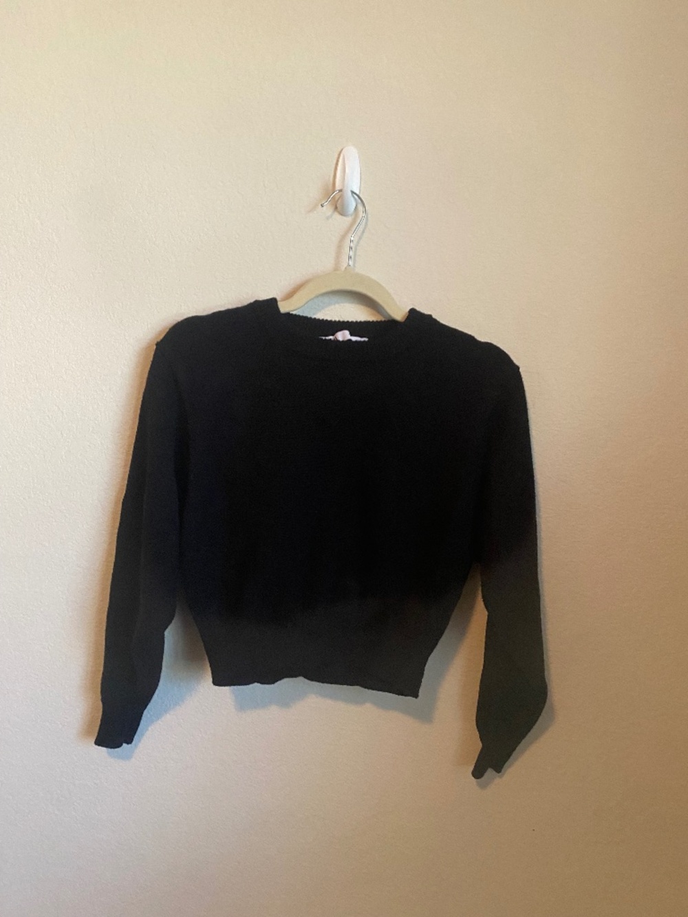 Zara Women's Black cropped Sweater